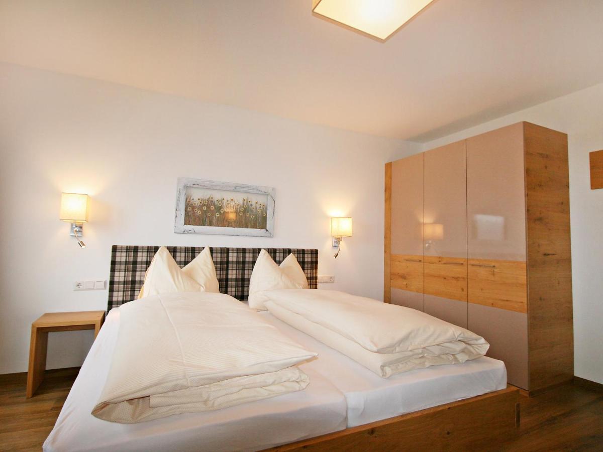 Holiday Home Happy By Interhome Eben Im Pongau Esterno foto